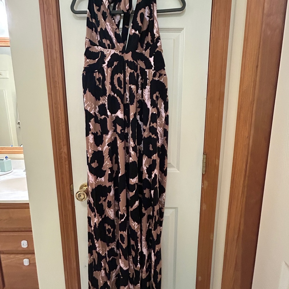 Elegant Leopard Print Jumpsuit - Picture 4 of 10